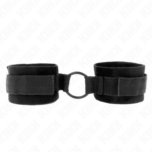 Kinkbeginner Fur Hand Cuffs 25 Cm With O-Ring 4 Cm Black Adjustable 15-25 Cm | Niks.fi verkkokauppa