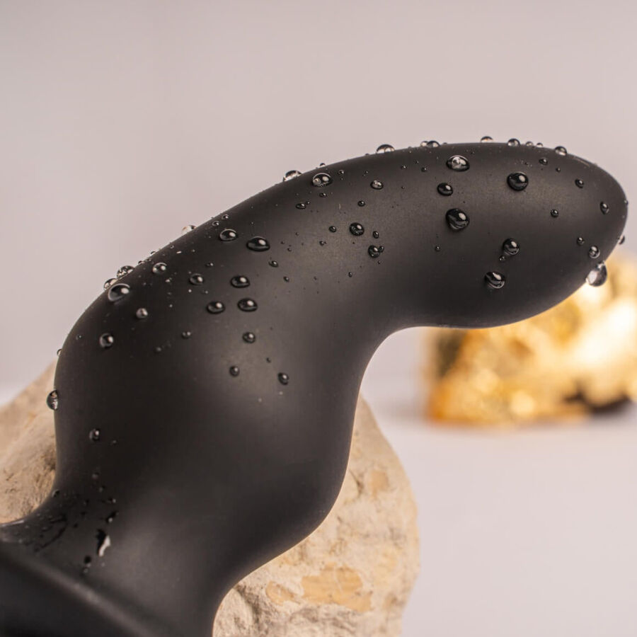 Ro-Zen Rro Anal Plug With Vibrating Penis Ring Black | Niks.fi verkkokauppa