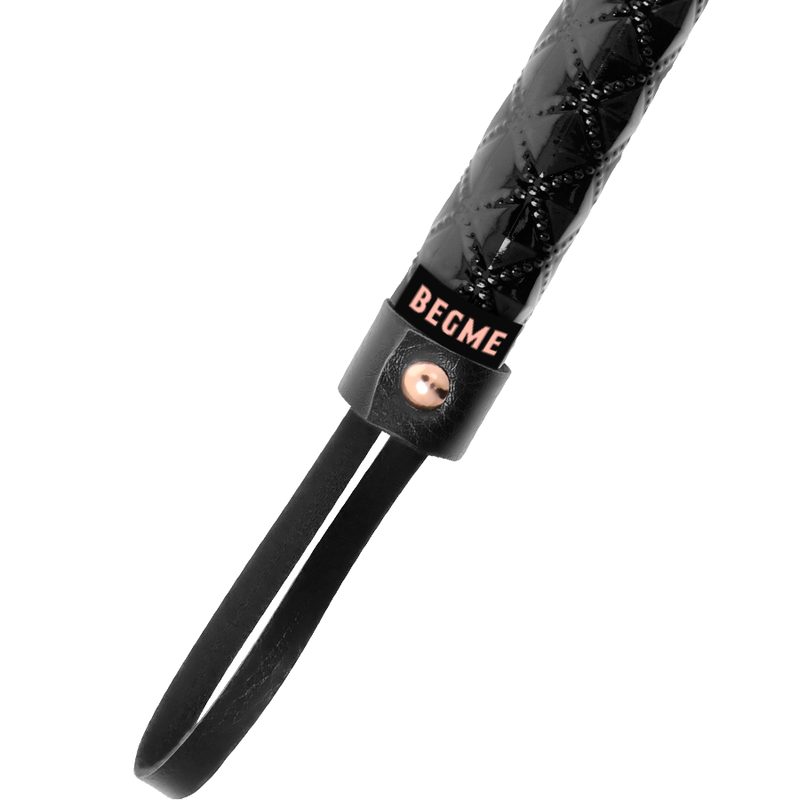 Begme Black Edition Vegan Leather Flogger | Niks.fi verkkokauppa
