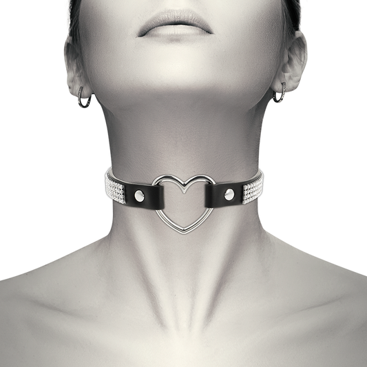 Coquette Chic Desire Vegan Leather Choker With Heart | Niks.fi verkkokauppa