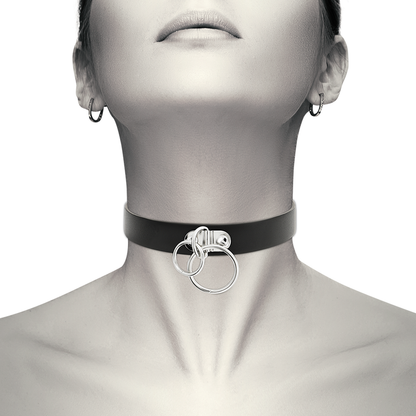 Coquette Chic Desire Double Ring Vegan Leather Choker | Niks.fi verkkokauppa
