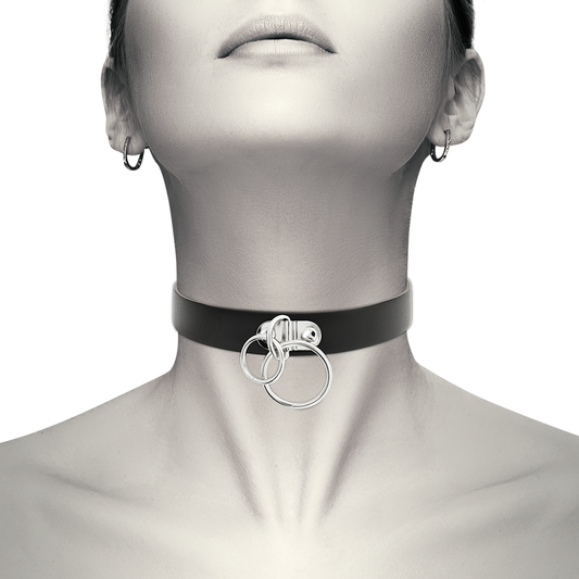 Coquette Chic Desire Double Ring Vegan Leather Choker | Niks.fi verkkokauppa