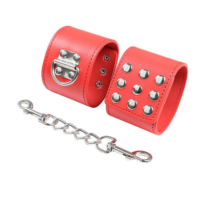 Ohmama Fetish Red Handcuffs With Snap Closure | Niks.fi verkkokauppa
