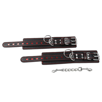Ohmama Fetish Heart Inlaid Handcuffs | Niks.fi verkkokauppa