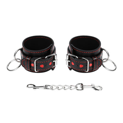 Ohmama Fetish Heart Inlaid Handcuffs | Niks.fi verkkokauppa