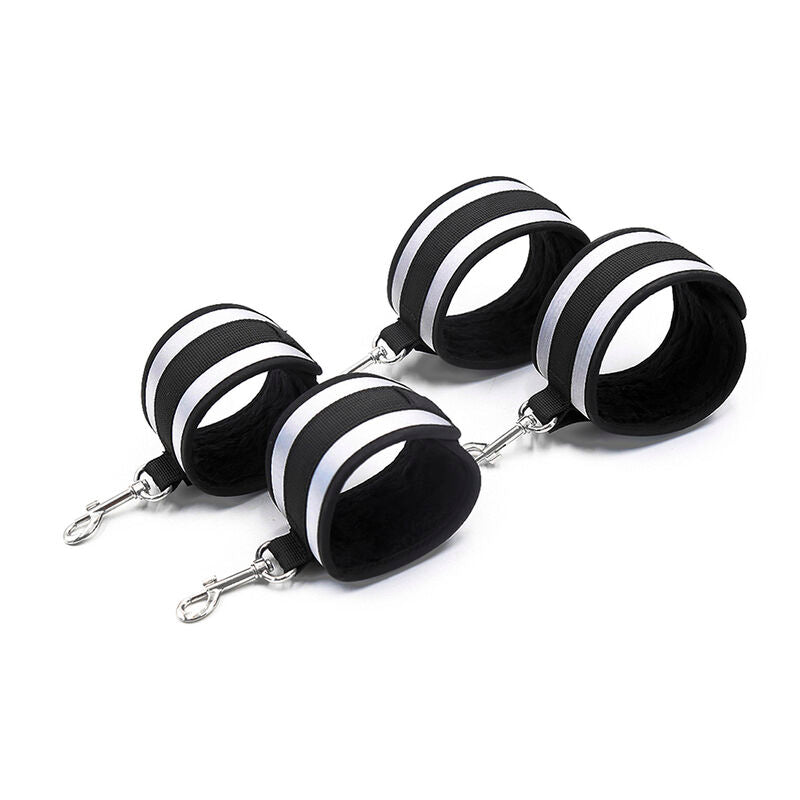 Ohmama Fetish Grey Wrist Cuffs | Niks.fi verkkokauppa