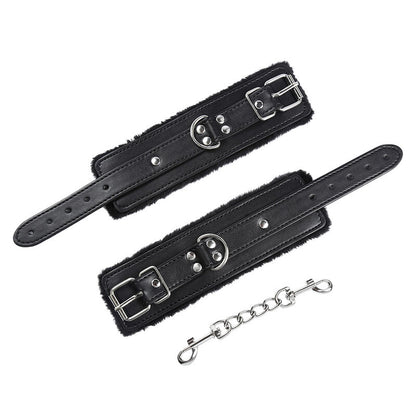 Ohmama Fetish Fur Lined Wrist Restraints | Niks.fi verkkokauppa