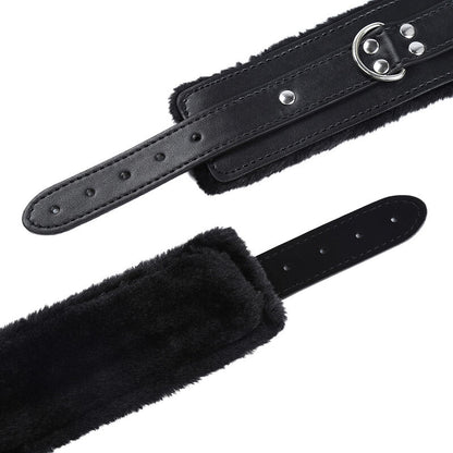 Ohmama Fetish Fur Lined Wrist Restraints | Niks.fi verkkokauppa