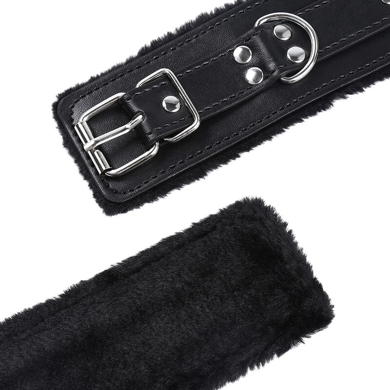 Ohmama Fetish Fur Lined Wrist Restraints | Niks.fi verkkokauppa