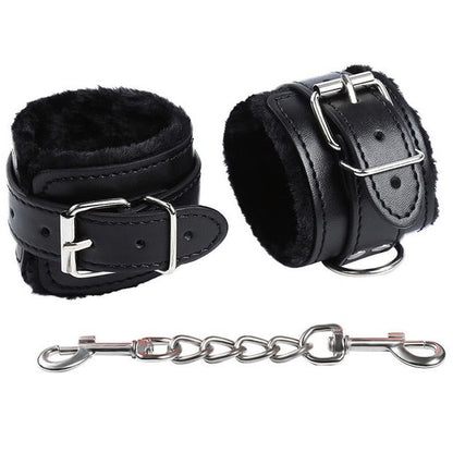 Ohmama Fetish Fur Lined Wrist Restraints | Niks.fi verkkokauppa