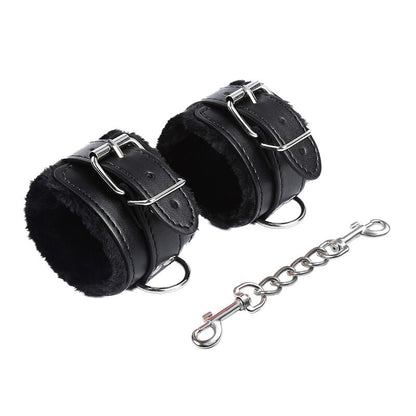 Ohmama Fetish Fur Lined Wrist Restraints | Niks.fi verkkokauppa