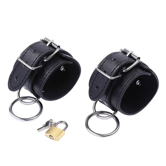 Ohmama Fetish O-Ring Locked Wrist Restraints | Niks.fi verkkokauppa