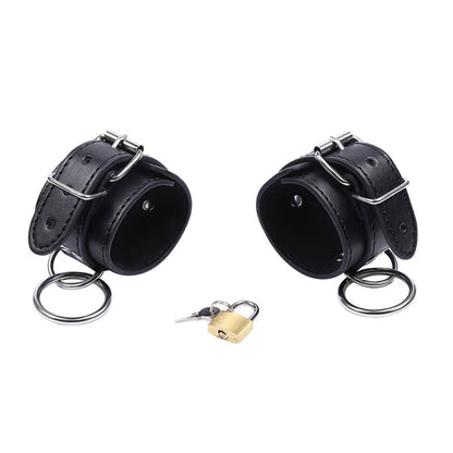 Ohmama Fetish O-Ring Locked Wrist Restraints | Niks.fi verkkokauppa