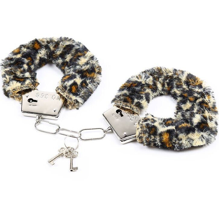 Ohmama Fetish Velveteen Furlined Metal Wrist Cuffs | Niks.fi verkkokauppa