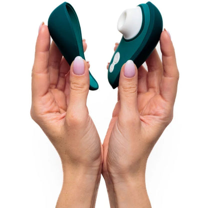 Womanizer Liberty 2 Clitoris Stimulator & Sucker Blue | Niks.fi verkkokauppa