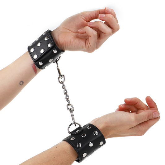 Kinkwrist Restraints With Snap Fasten Full Of Rivets Black Adjustable 19-24 Cm X 5.5 Cm | Niks.fi verkkokauppa