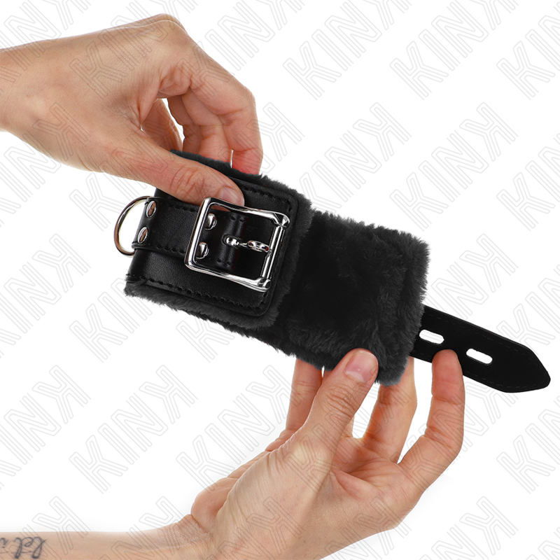 Kinkfur Lined Wrist Restraints Black With Black Belt Adjustable 17-29 Cm X 6 Cm | Niks.fi verkkokauppa
