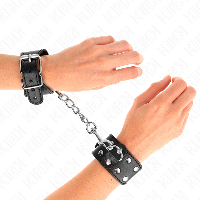 Kinkwristbands With Double Line Of Adjustable Studs Black | Niks.fi verkkokauppa