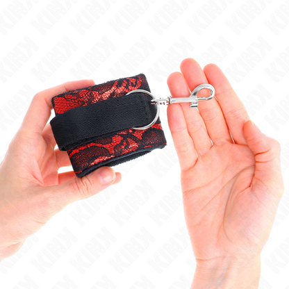 Kinkshort Velvet Lace Wrist Restraints And Nylon Bind Red / Black 23 X 6.5 Cm | Niks.fi verkkokauppa