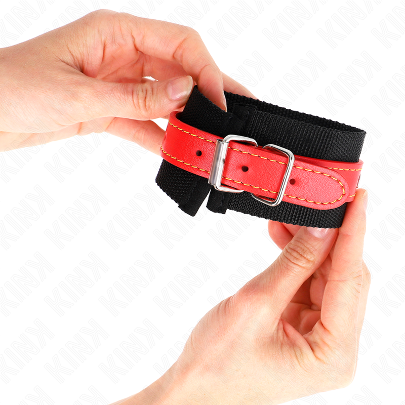 Kinknylon Wrist Restraints Black With Leatherette Red Adjustable 19-24 Cm X 5.5 Cm | Niks.fi verkkokauppa