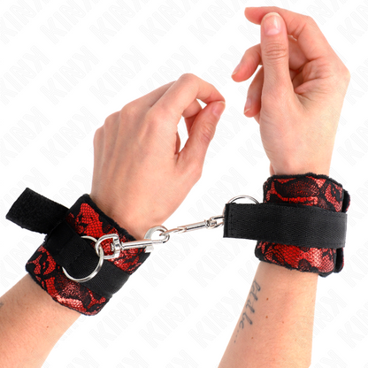 Kinkscandal Wrist Restraints Red-Black | Niks.fi verkkokauppa