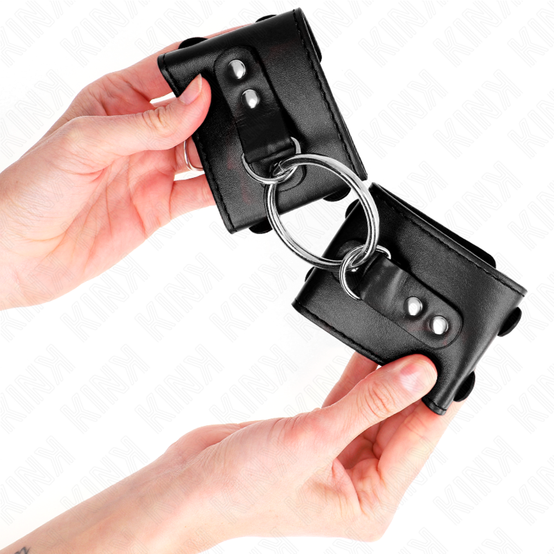 Kinkfixed Wrist Restraints With Ring And Studs Adjustable Black 17-22 Cm X 6.5 Cm | Niks.fi verkkokauppa