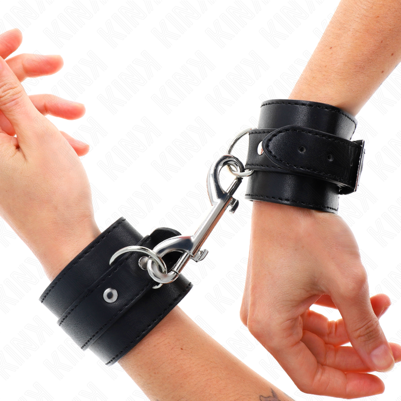 Kinkwrist Restraints-Single Rivet Row And Big Buckle Black Adjustable 17-28 Cm X 5 Cm | Niks.fi verkkokauppa