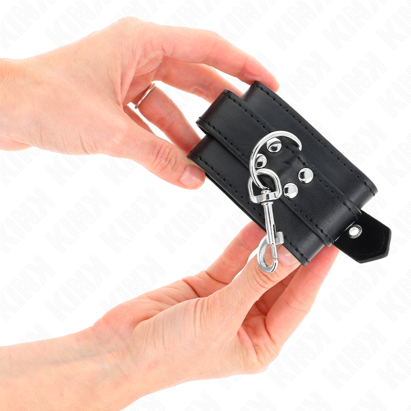 Kinkwrist Restraints With Studs 35 X 6 Cm | Niks.fi verkkokauppa