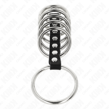 Kink seitsemän metallista penisrengasta nahkayhdistimillä - Ø 3,2–5 cm