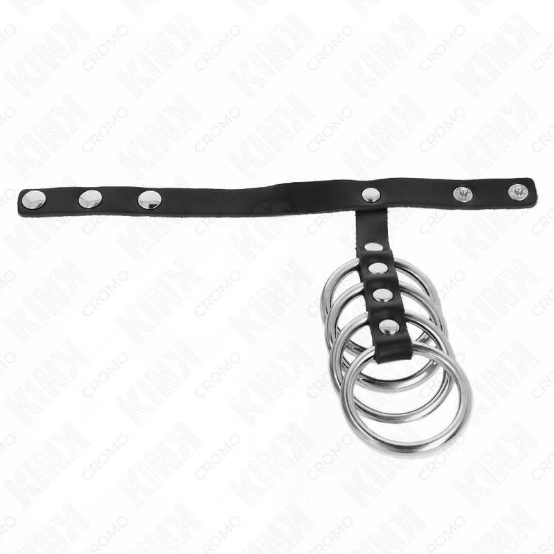 Kink neljä metallista penisrengasta nahkahihnalla ja nepparilla - Ø 3,8 cm - 22 × 1,5 cm