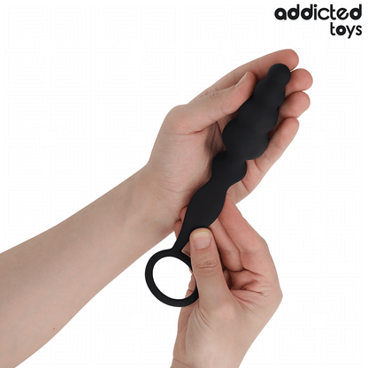 Addicted Toys silikoninen anustappi renkaalla - malli 5