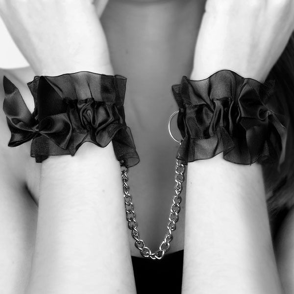 Bijoux Indiscrets Frou Frou Organza Handcuffs | Niks.fi verkkokauppa