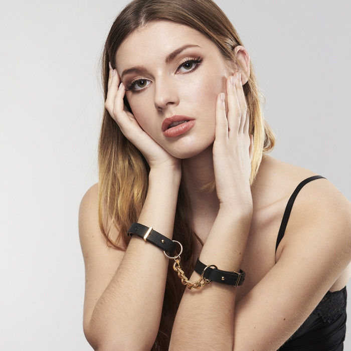 Bijoux Indiscrets Maze Handcuffs Black Bracelets | Niks.fi verkkokauppa